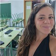 Soy Alba, profesora de matemáticas en Educación Secundaria Obligatoria y Bachillerato. Ofrezco una primera clase gratuita, donde conocernos, comentar la forma de trabajar la asignatura, conocer tus puntos fuertes, necesidades y dificultades